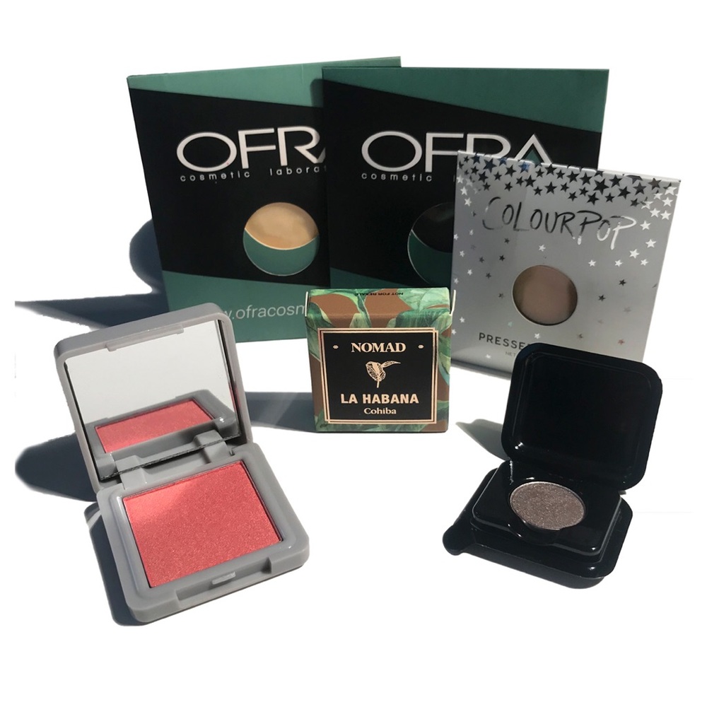 Deluxe Make Up Sample Bundle + Cosmetic Bags